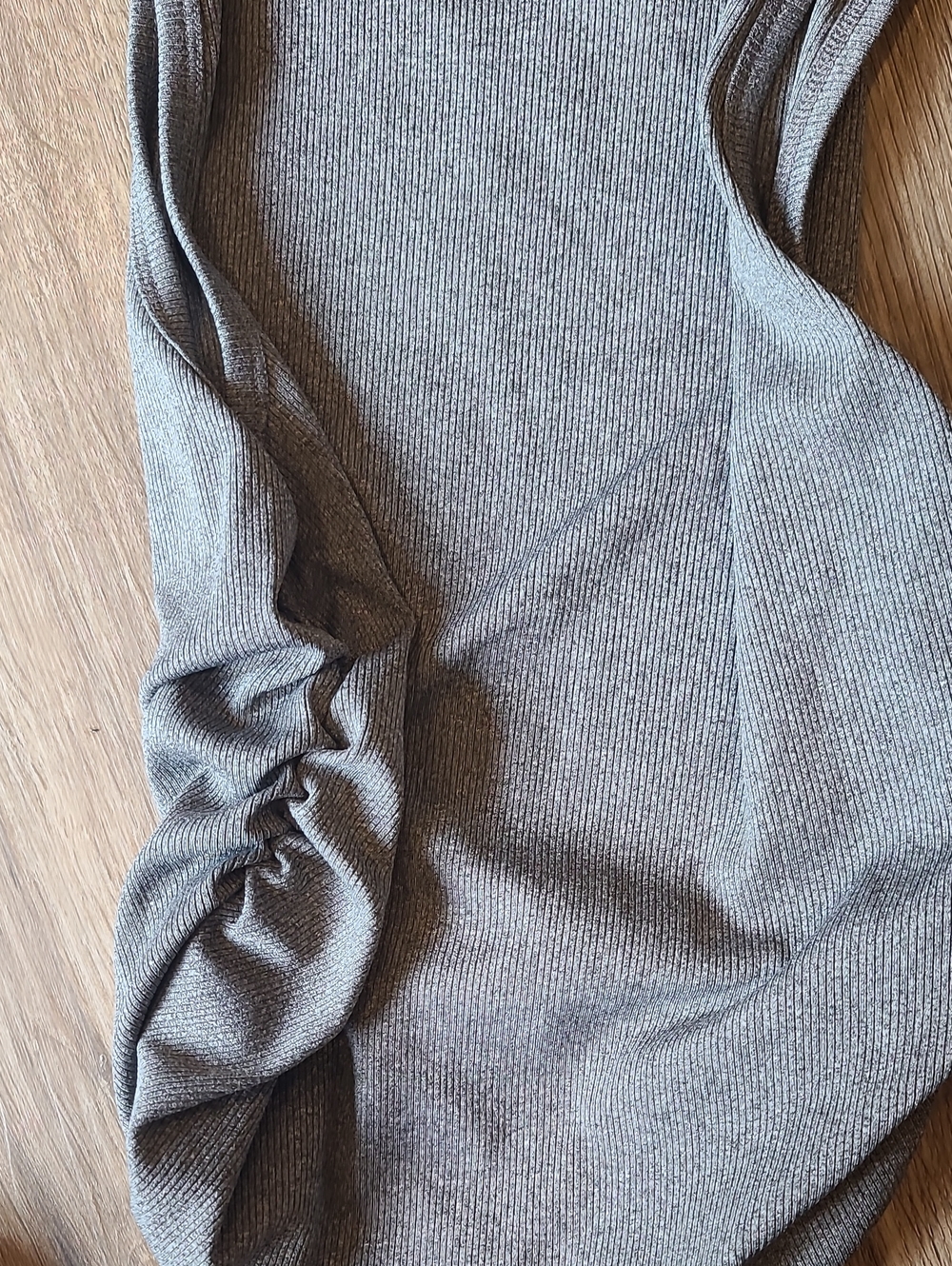 Ruched Stretchy Tank Top, Grey Ribbed, Large - Picture 4 of 7